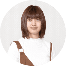 卒業生の顔写真(女性)