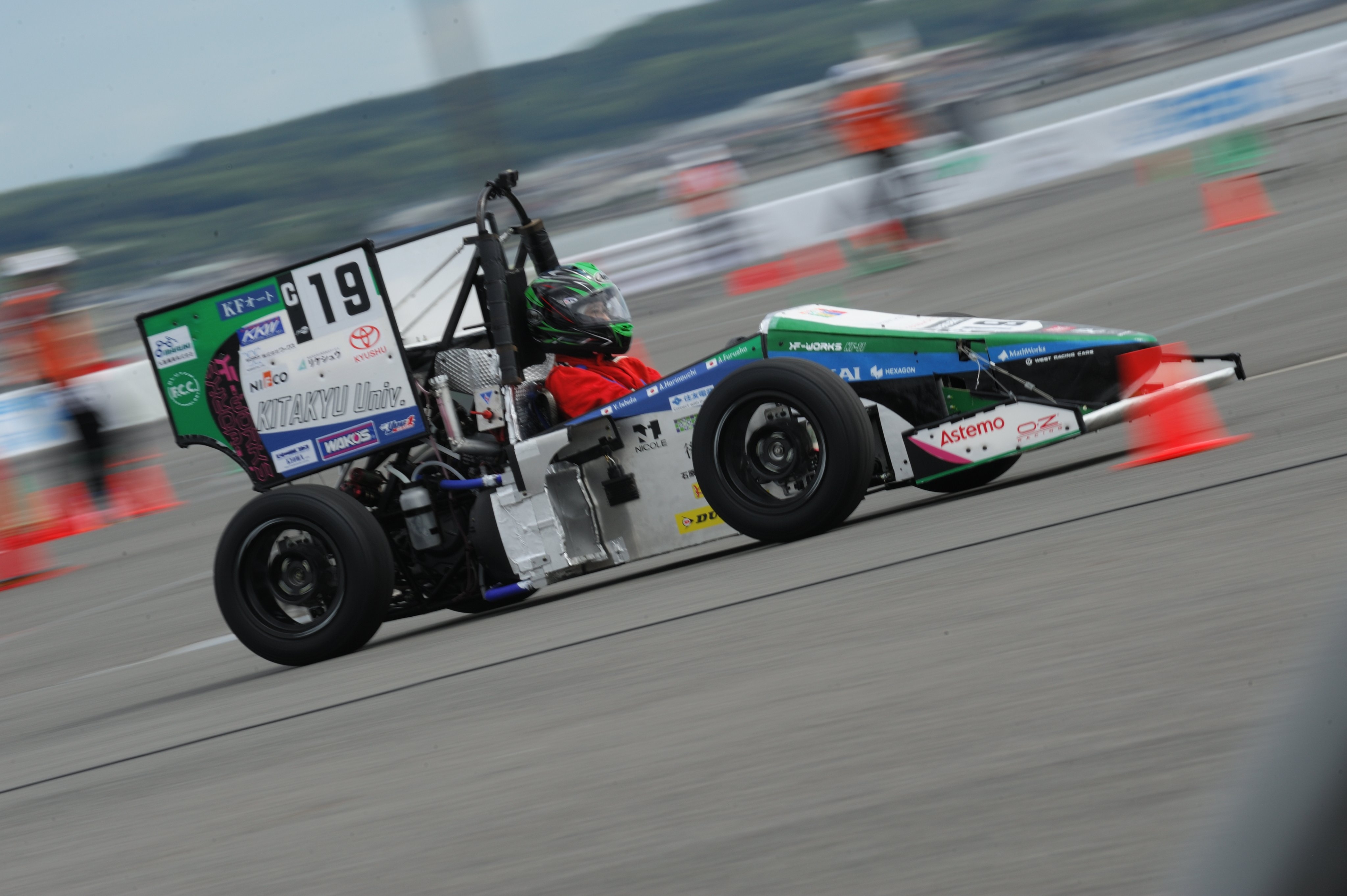 学生フォーミュラ写真 (4).JPG